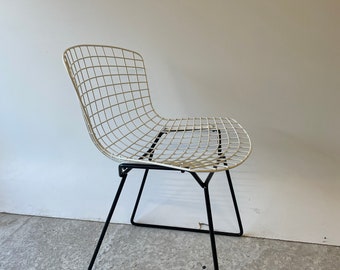 Original 70s Bertoia Wire Chair from Knoll International in black and white