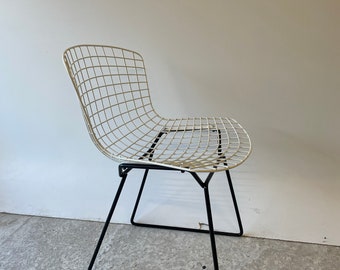 Original 70s Bertoia Wire Chair from Knoll International in black and white