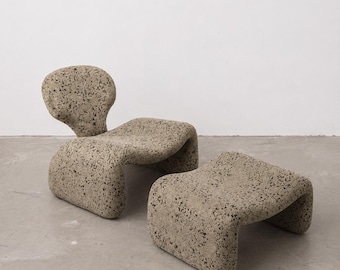 Poltrona e pufe “Djinn” de Olivier Mourgue para Airborne Reupholstered