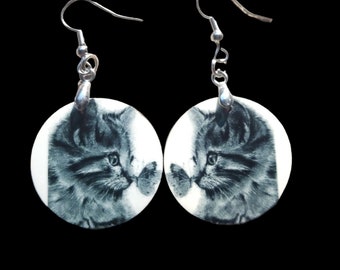 PERFECT PICTURE KITTEN - beautiful, round, black and white earrings