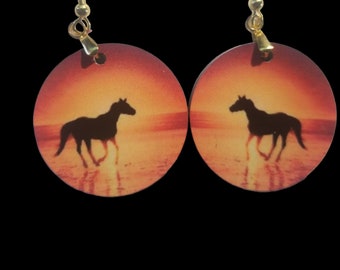 SUNSET BEACH HORSES - Beautiful earrings, yellowstone showtime, round