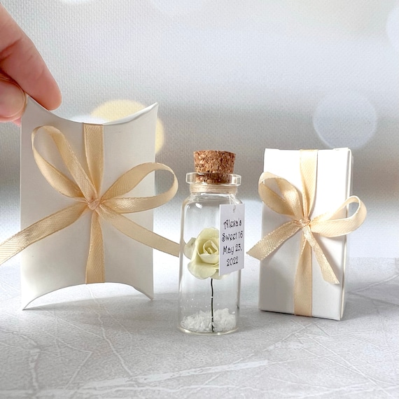 25 Creative Wedding Favors