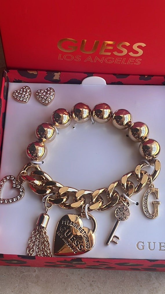 Juicy Couture Official Charm Bracelet Rainbow Charm Bracelet Trendy Bracelet  for Her Mother's Jewelry Gift Set Juicy Make up Bag LGBTQ Gift -   Denmark