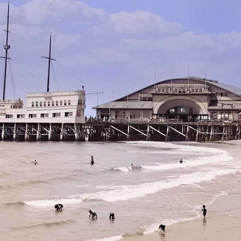 Photo of Abbot Kinney Pier Auditorium Ship Cafe Dance Hal Etsy