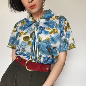 Vintage Bluse Hemd Sommerbluse Unikat Nachhaltige Mode 100% Polyester Slowfashion Bluse aus 90er Blumenmuster Bild 3