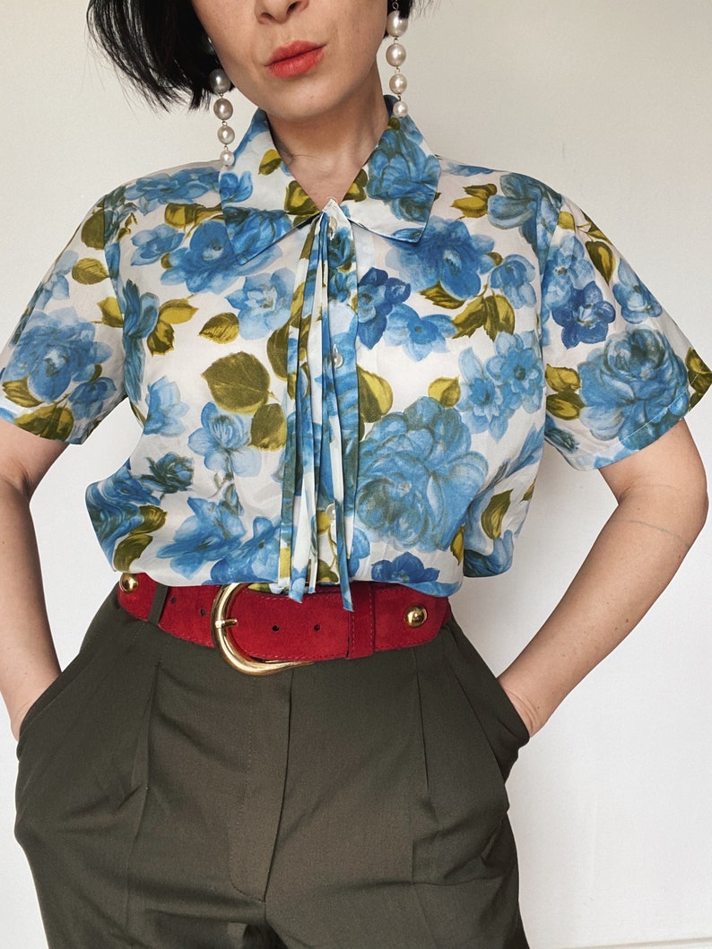 Vintage Bluse Hemd Sommerbluse Unikat Nachhaltige Mode 100% Polyester Slowfashion Bluse aus 90er Blumenmuster Bild 5