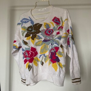 Vintage sweater 90s 80s Unique prelovedSlow fashionVintage knitted sweaterAppliqueEmbroidery floral pattern image 8