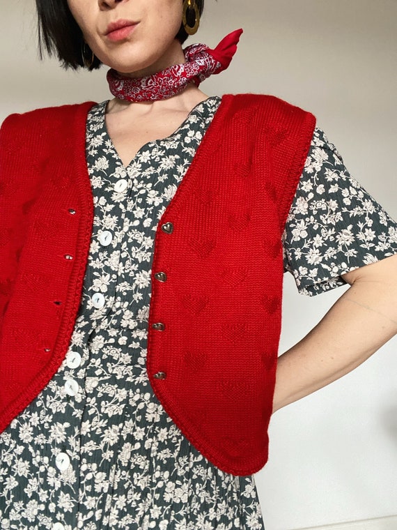 Vintage wool vest with hearts 90s 80s | wool| Uni… - image 5