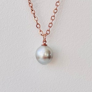 Tahitian pearl necklace in rose gold/Minimalist black pearl pendant necklace/Black pearl pendant in gold filled/Real pearl pendant in gold