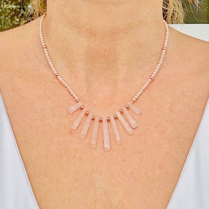 Quartz and pearl necklace in rose gold/Natural pearl and crystal necklace/Pink freshwater pearl necklace/Tiny pink pearl necklace