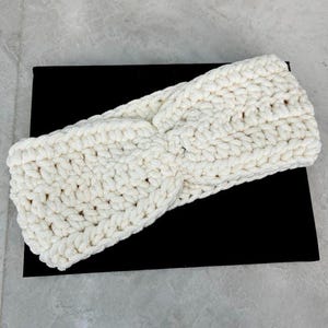 Handmade Crochet Winter Headband – Cozy Ear Warmer | Chunky Crochet Style | Soft & Stretchy Cold Weather Accessory | Gift for Her