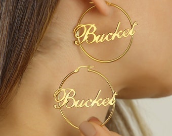 Boucles d'oreilles personnalisées de nom de cerceau, boucles d'oreilles minimalistes, cerceaux personnalisés personnalisés, exagérés, boucles d'oreilles de nom, cadeau personnalisé de boucles d'oreilles