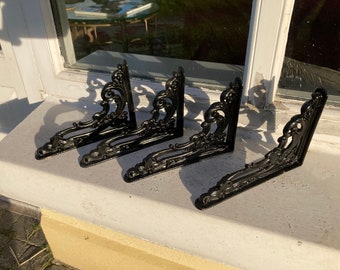 6 Antique Victorian cast iron shelf brackets