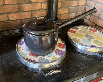 Antique "Judge Brand" 10 pint cast iron enamelled long handled cooking pot