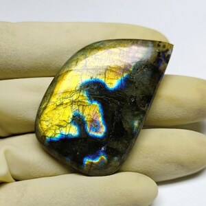 Mapa labradorite pedra preciosa grau qualidade natural labradorite forma extravagante cabochão pedra preciosa solta para fazer jóias labradorite solta. 51x33x6
