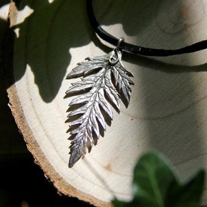 Silver fern leaf pendant, elven druid necklace, botanical jewelry, leaf amulet, silver leaf, nature lovers gift, magic fantasy pendant