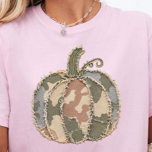 faux patchwork Camo Pumpkin hunting Shirt, Patchwork Fall Tee, Rustic Autumn Graphic, Cottagecore Thanksgiving Comfort Colors Shirt