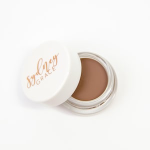Medium Brown Eyebrow Pomade, Long Lasting, Won&#39;t Smudge or Smear, Pomade