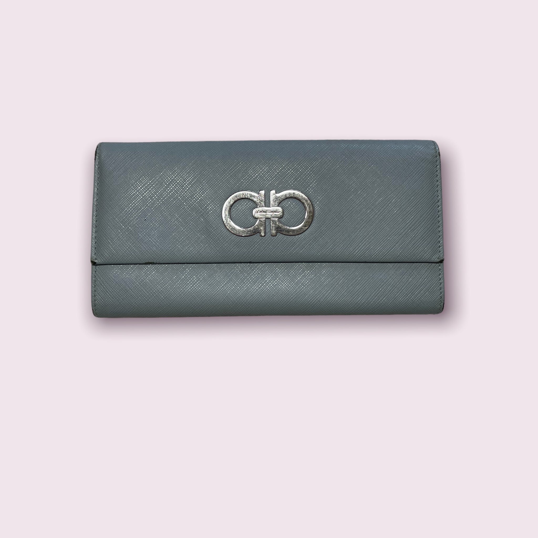 Ferragamo shop ladies wallet
