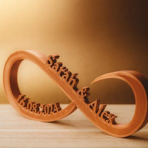 Personalisierbarer Aufsteller "Infinity" mit Initialen und Datum | Hochzeits- & Jahrestagsgeschenk | 3D-gedruckt | Verschiedene Farben