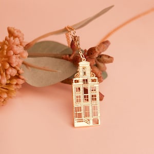 Amsterdam House Necklace Housewarming Canal House, Dutch Canal House Pendant in Gold, Gift Apartment Housewarming, Netherlands Gift Necklace