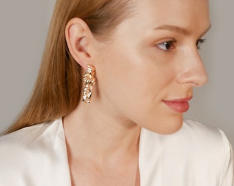 Avantgarde Stone Form Earrings, Gold Modern Earrings, Avantgarde Earrings, Big Solid Earrings, Free From Earrings, Stelart