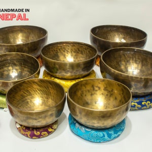 Handmade Singing Bowl Set of 7 Professional Chakra Tuned Handmade Singing Bowl for Meditation Chakra Balancing Singing Bowl Set Therapy
