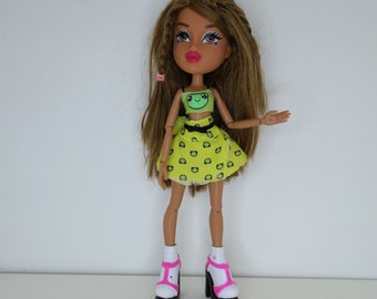 Bratz Doll Authentic MGA Fashion Doll Yasmin Instapets Frog Pre-owned 