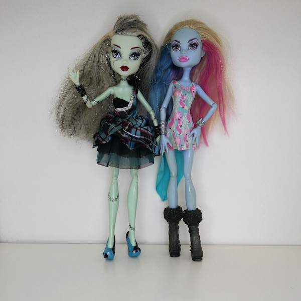 Poupées Monster High authentiques par Mattel – Choisissez une poupée : Frankie ou Abbey – Lisez la description ci-dessous pour les défauts.