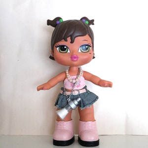 MGA Big Bratz Babyz Yasmin Doll 12 pink boots brunnette NO PIG TAILS OR  SHIRT