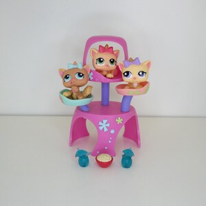 リトルペットショップ Littlestpetshop 猫3 Authentic Hasbro Littlest Pet Shop Set of Cat Triplets: #1335