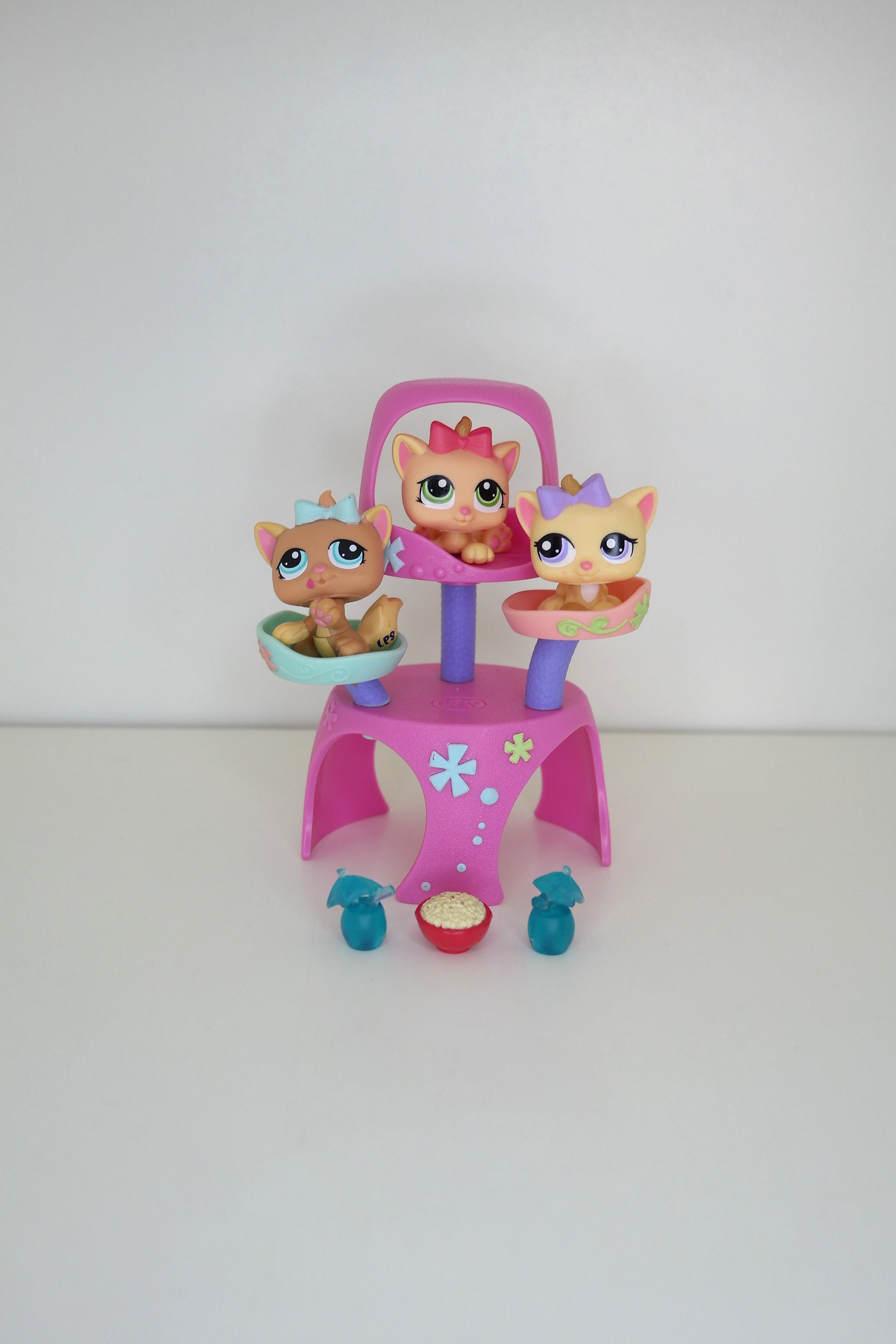 Authentic Hasbro Littlest Pet Shop Set of Cat Triplets: #1335