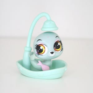 Authentic Hasbro Littlest Pet Shop Animal With Accessories: #3657 Seal