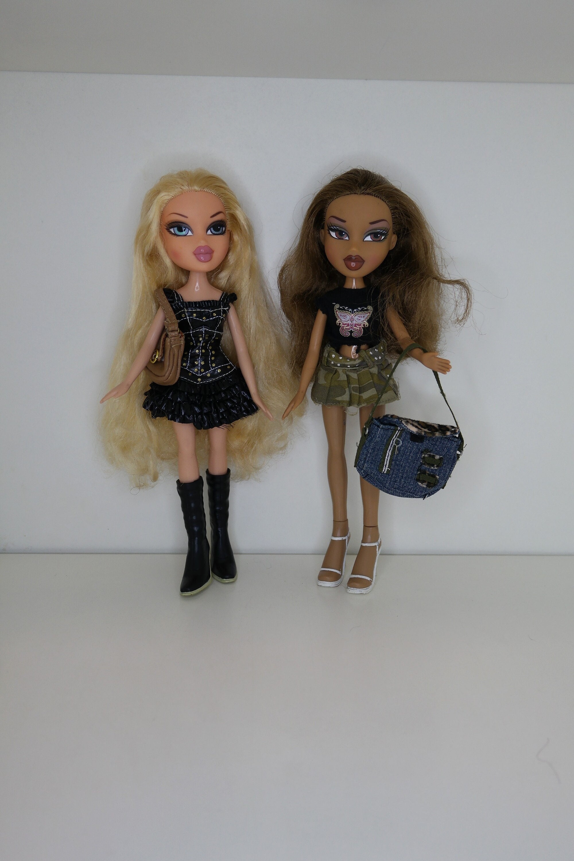 Bratz Dolls Authentic MGA Bratz Pick Your Fashion Doll: Cloe 'girlz Rock'  or Nevra 'safari' Pre-owned 
