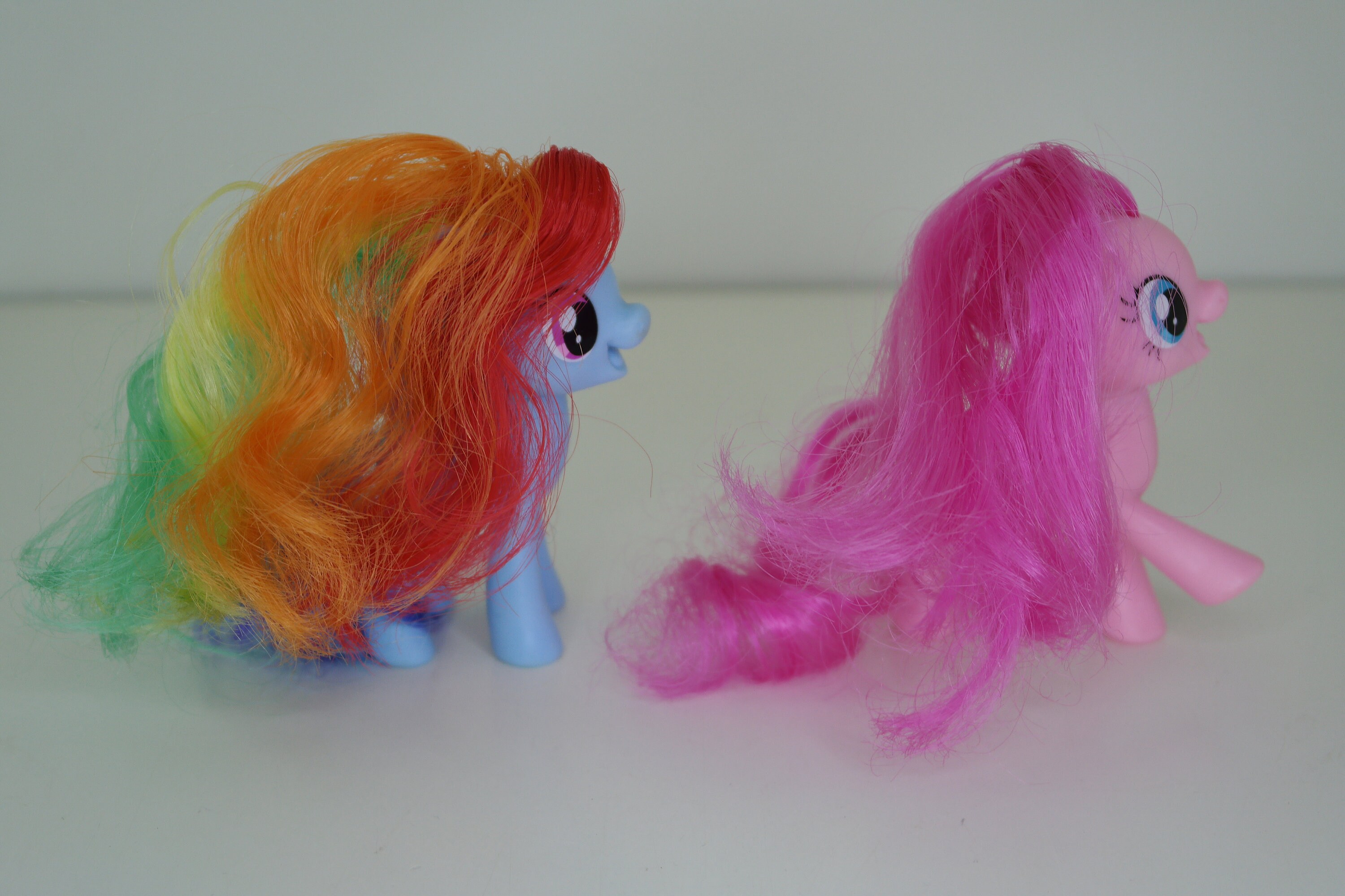 My Little Pony Rainbow Tail Surprise Rainbow Dash Brushable Pony