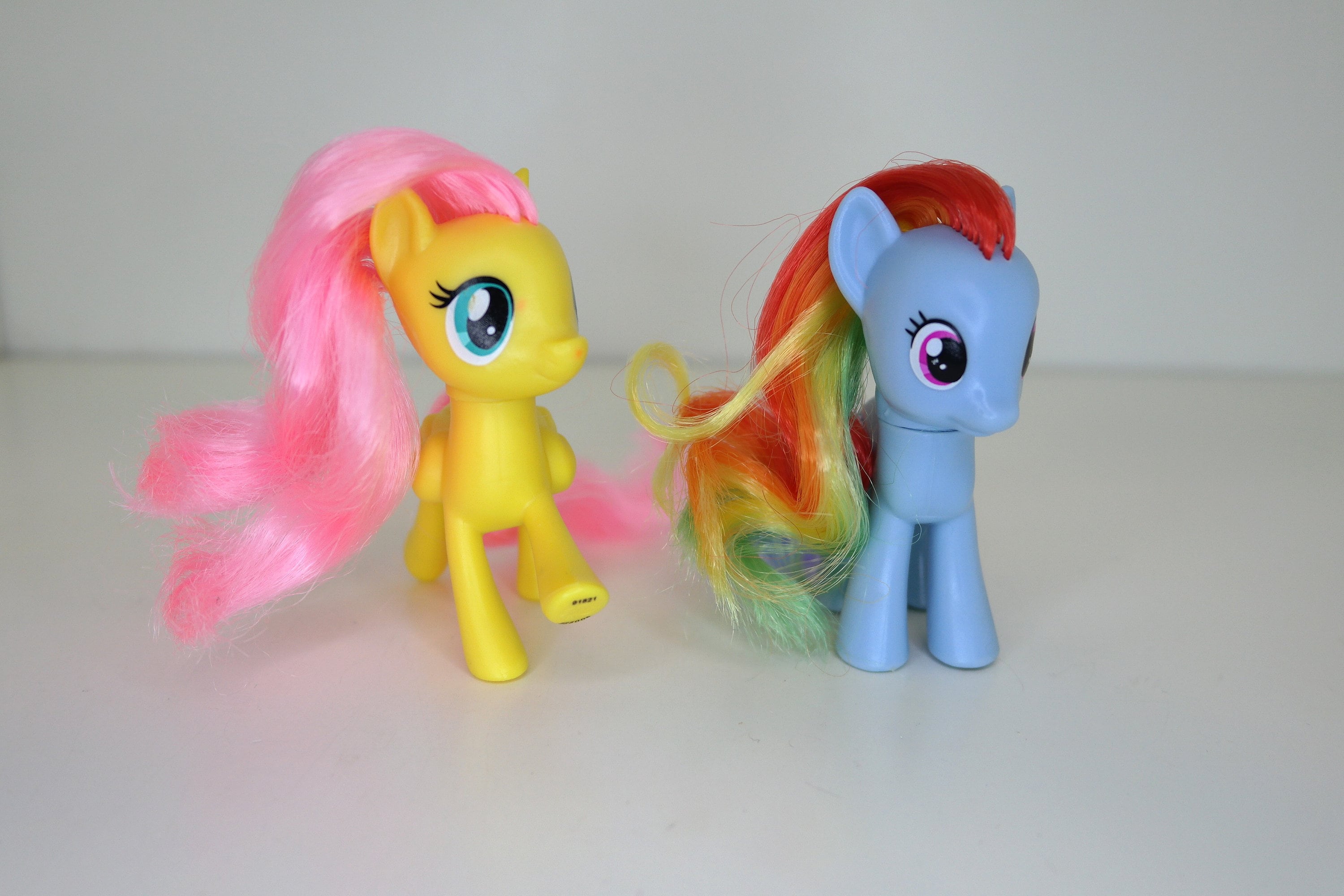 My Little Pony Pony Friends Figures 8cm Set of 6 - Pinkie Pie, Twilight  Sparkle, Applejack, Rarity, Rainbow Dash, Fluttershy