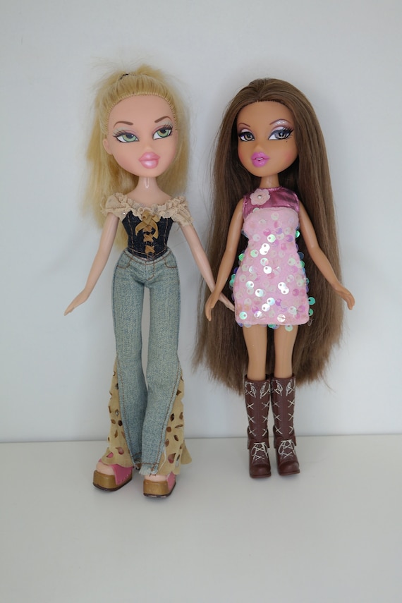 Bratz Dolls Authentic MGA Bratz Bratz Pick Your Fashion Doll: Strut It Cloe  and Yasmin Crystalicious 