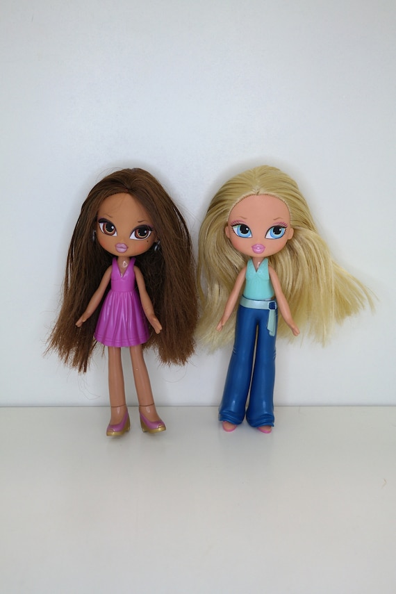 Bratz Kidz Snap on Dolls Choose Your Bratz Doll: Yasmin or Cloe