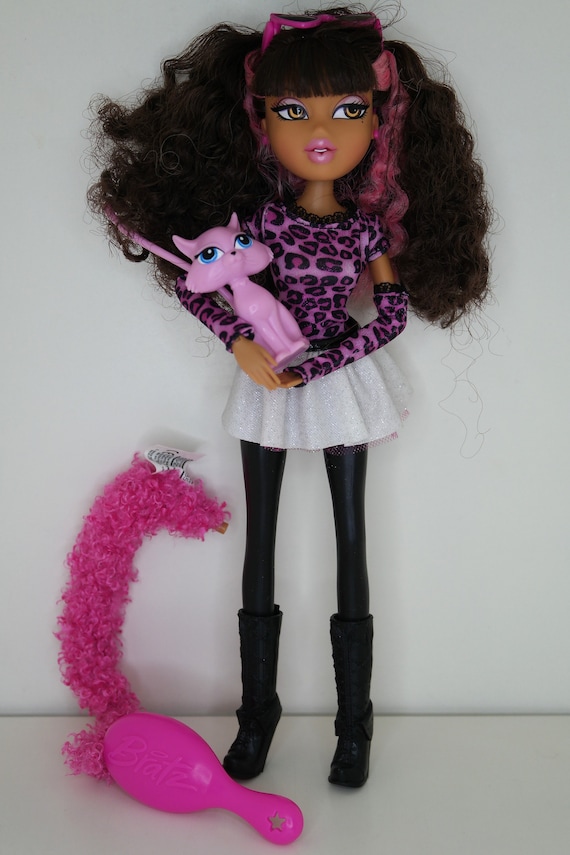ブラッツドール　BRATZ CATZ Bratz Kool Catz Yasmin Doll With Accessories (loose) - Etsy