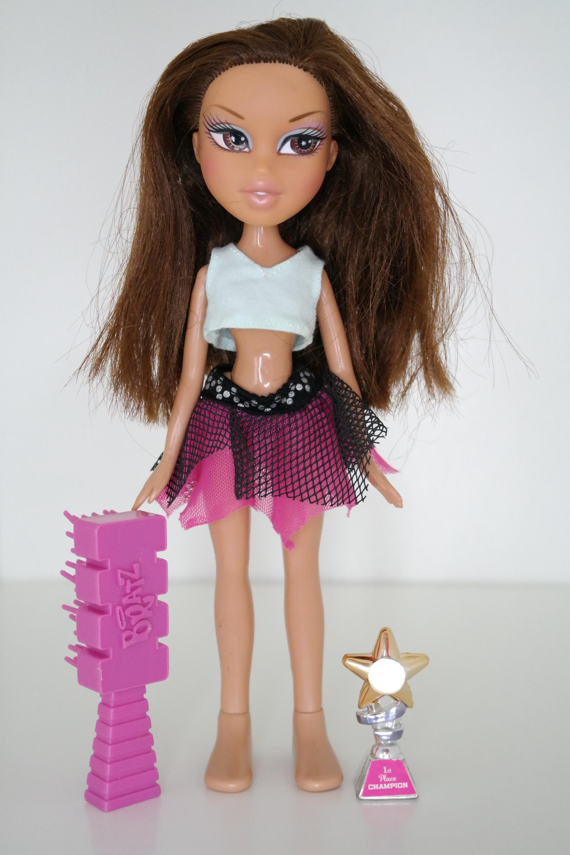 ヴィンテージ MGA Bratz 人形を選択してください: Rock Angelz Cloe