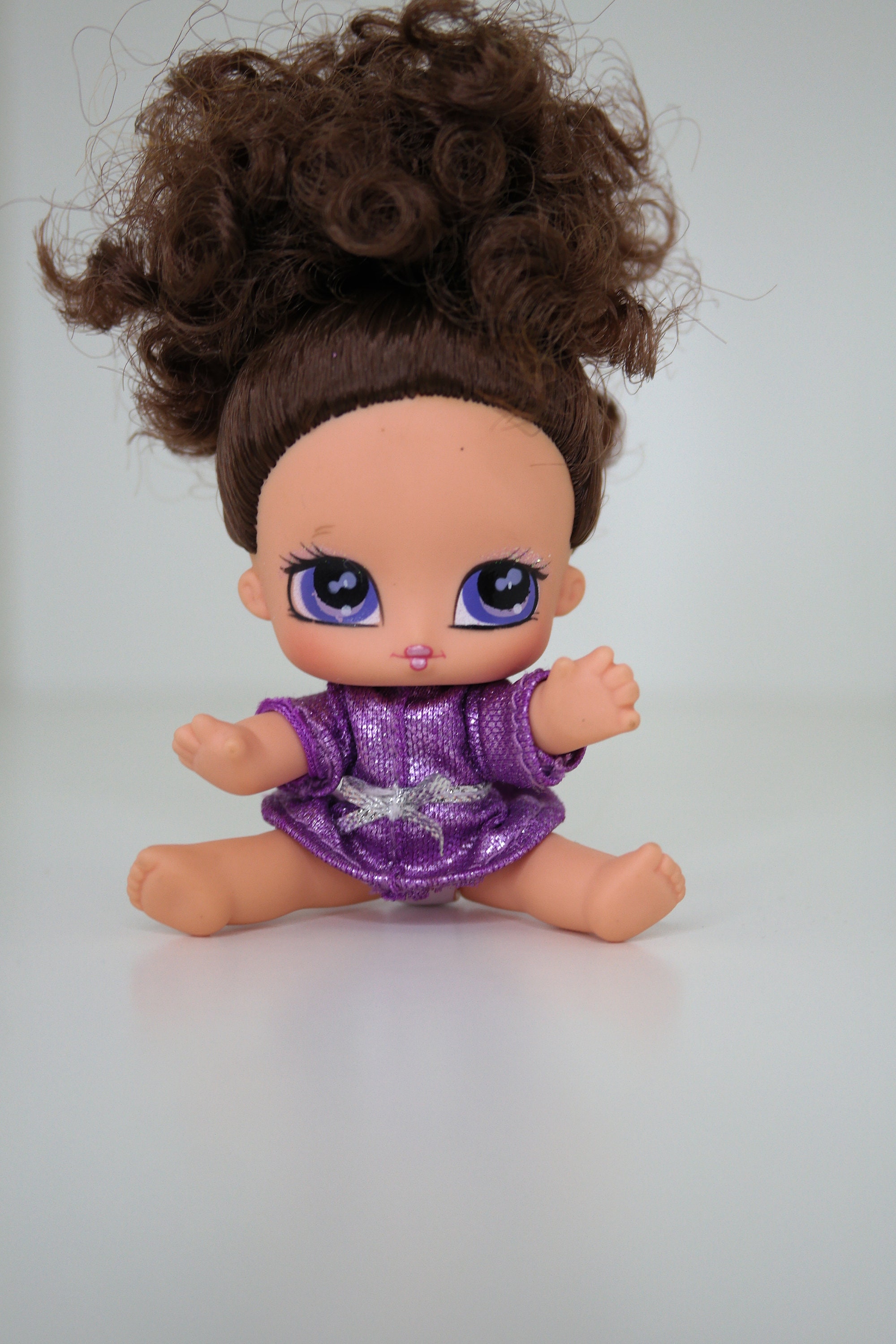 ブラッツ ベイビーズ リル・エンジェルズ ドール：MGA ダナ（カーリー