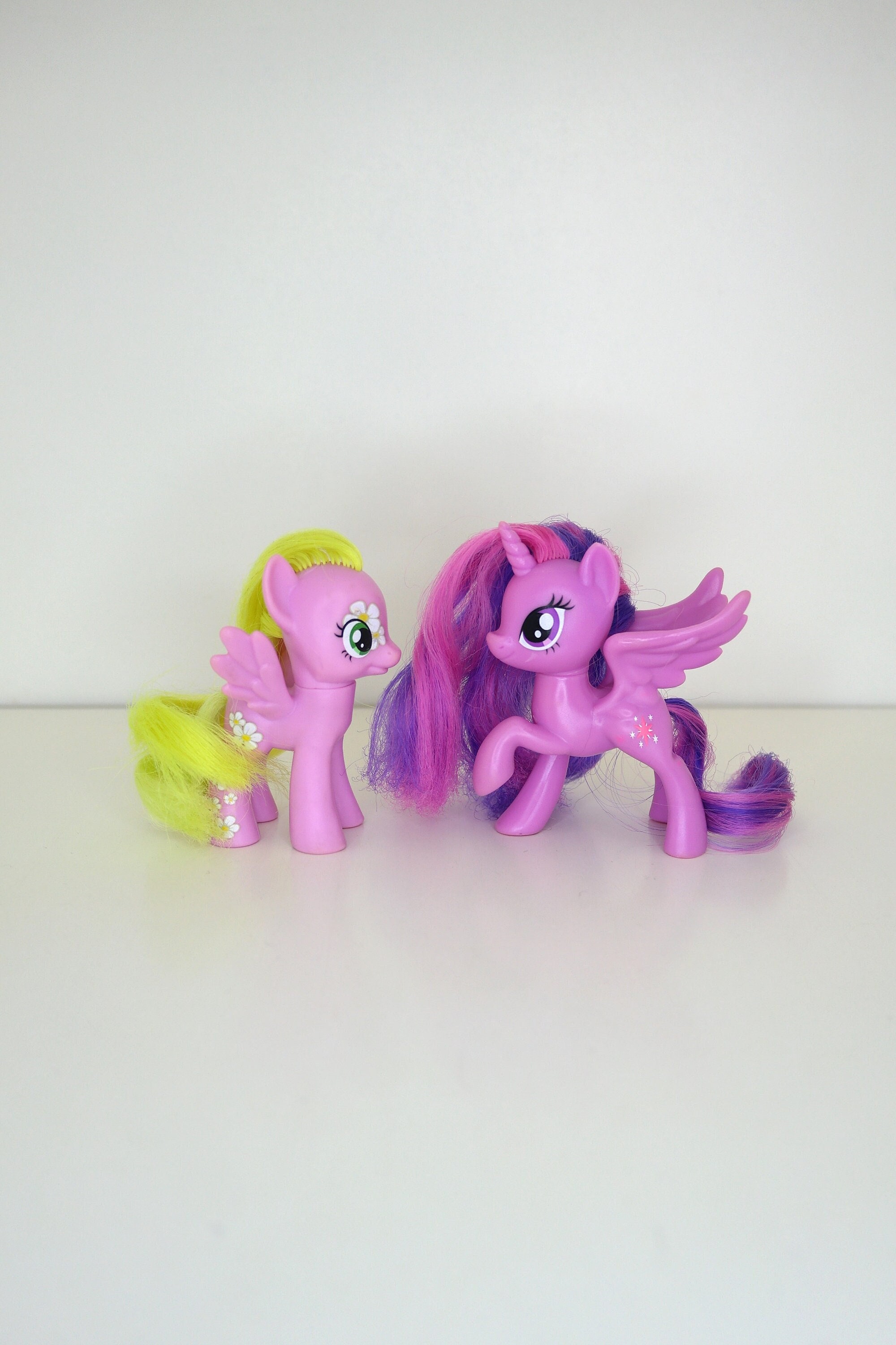 My Little Pony Pony Friends Figures 8cm Set of 6 - Pinkie Pie, Twilight  Sparkle, Applejack, Rarity, Rainbow Dash, Fluttershy