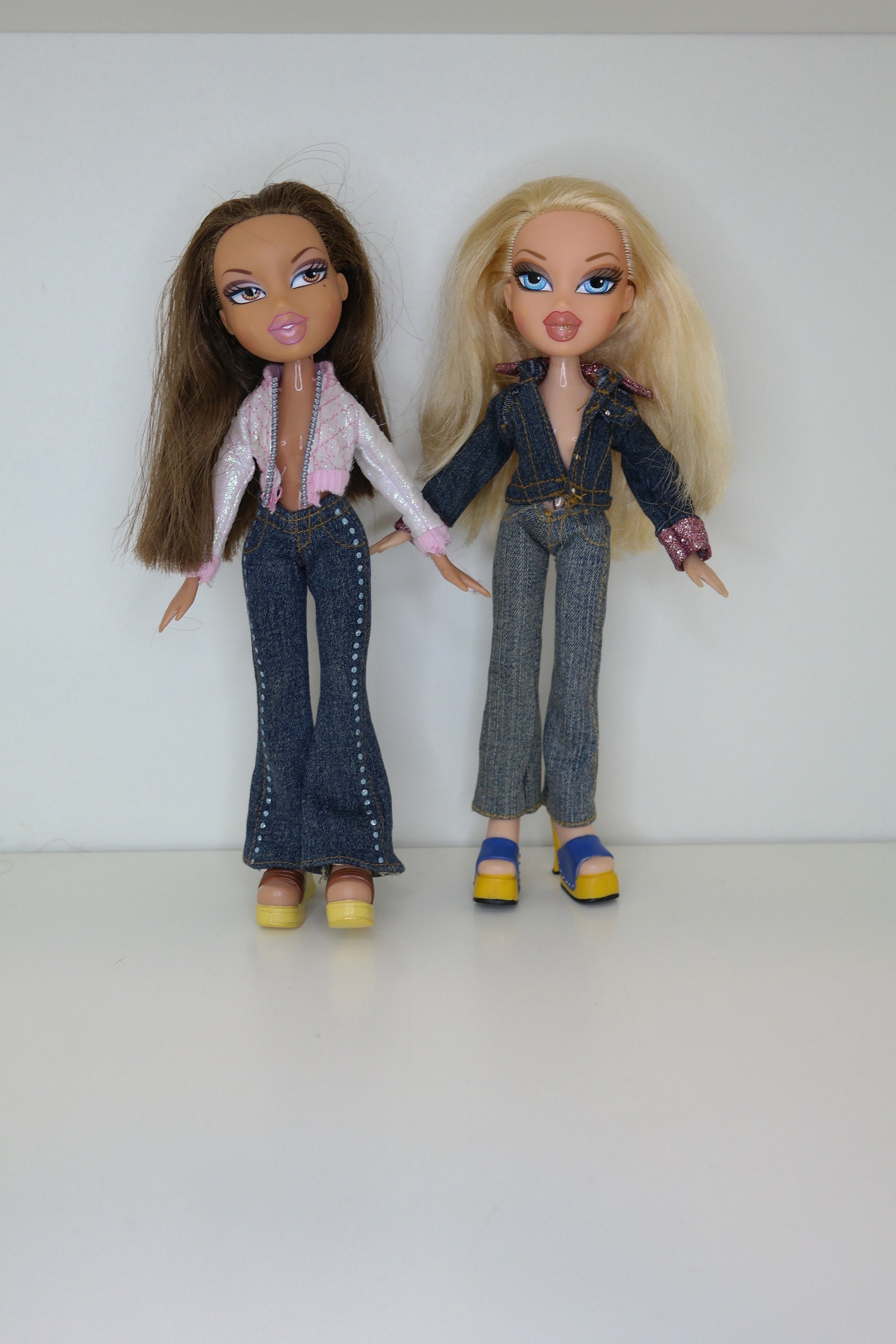 Bratz Dolls Authentic MGA Bratz Bratz Pick Your Fashion Doll: Yasmin or Cloe  Pre-owned -  Canada