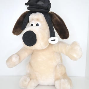 Gromit pluche pilotenpiloot - Wallace and Gromit - vintage verzamelspeelgoed - Born To Play