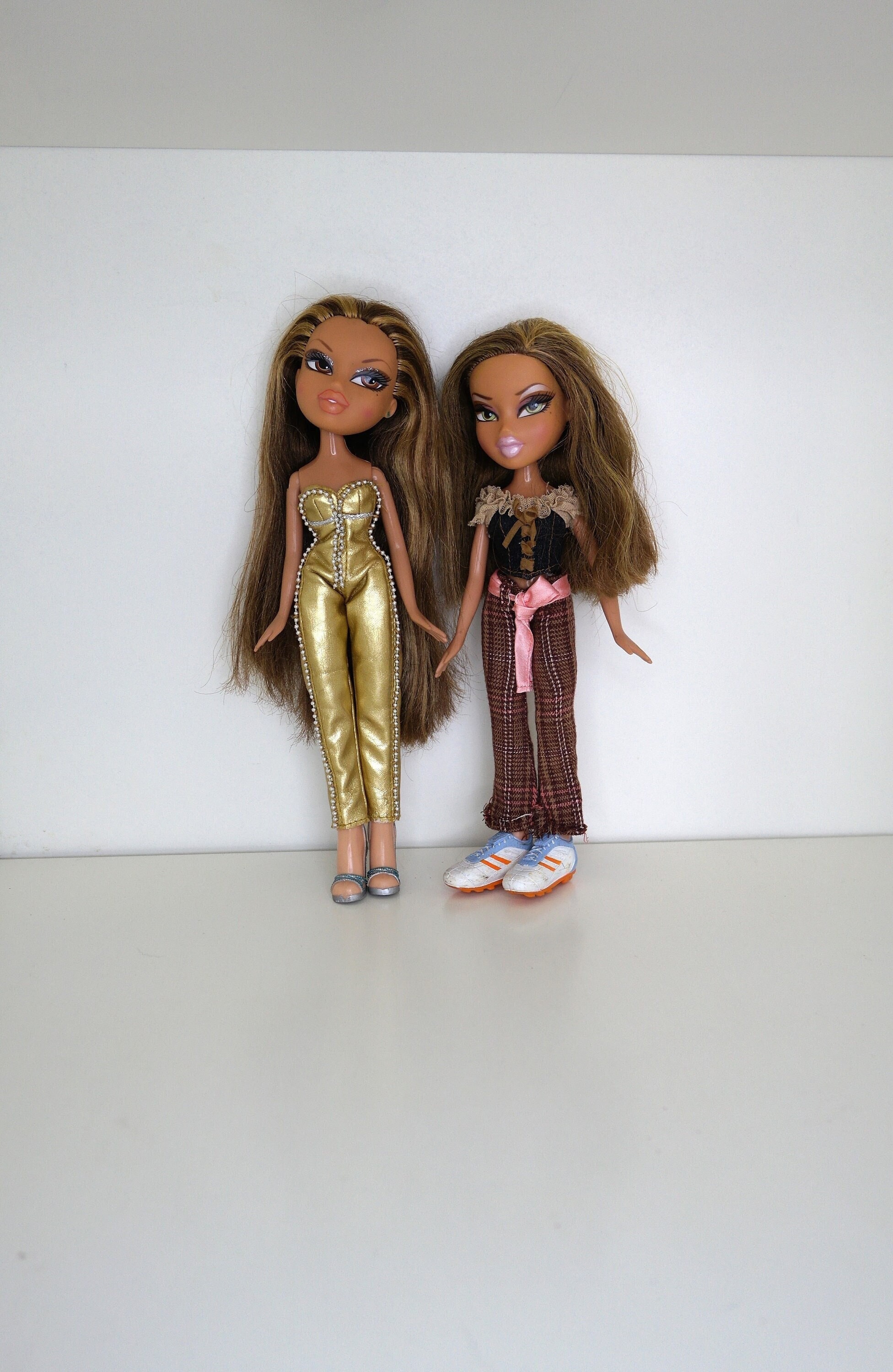 Bratz Wanted Magic Super Long Hair Sasha Cloe Yasmin Rina Lydia Roxxi Rylan