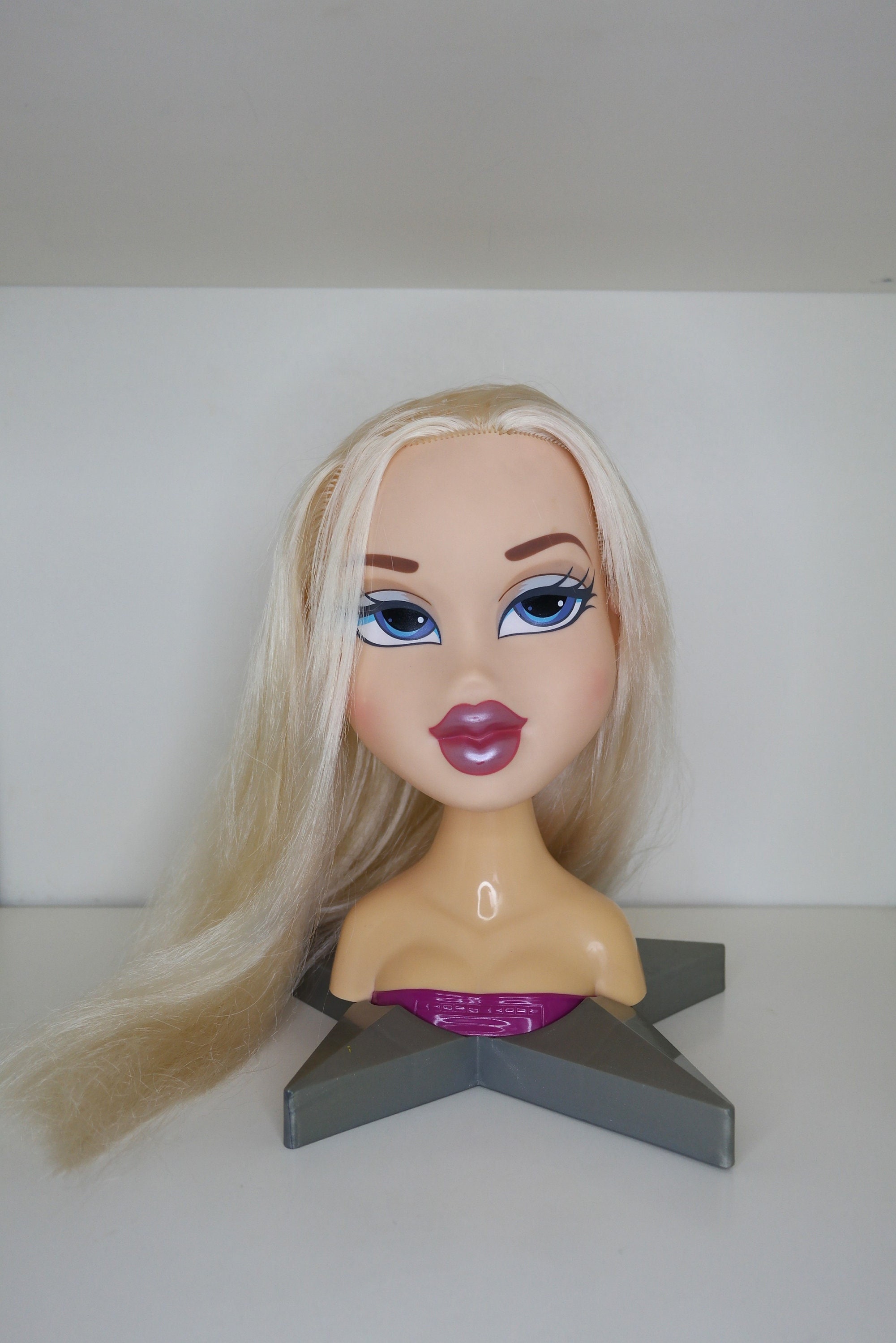 Big Bratz Cloe Funky Fashion Makeover Doll Authentic MGA Styling Head Bust  Pre-owned -  India