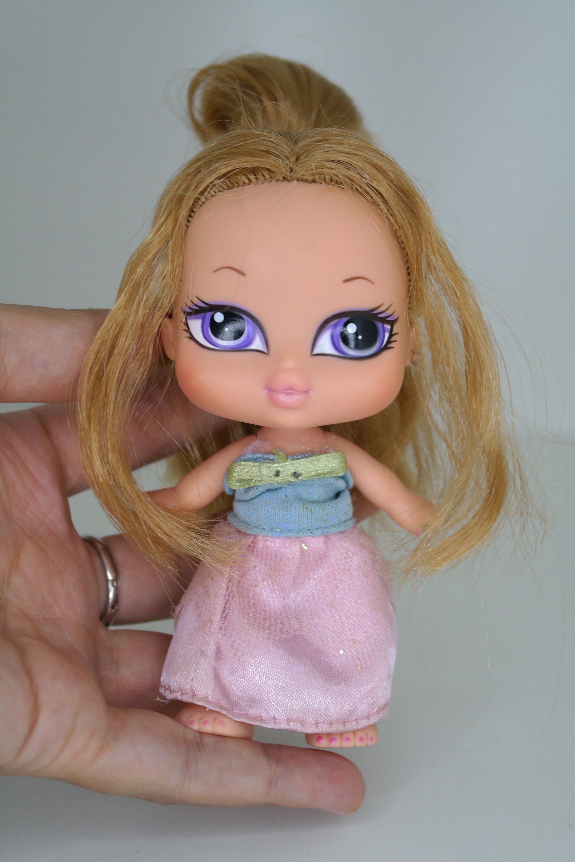 2002年ブラッツ BRATZヴィンテージ 人形Barbieナイルパーチ　レア 2002年ブラッツ 未使用セット新品ヴィンテージ BRATZバービー レア人形