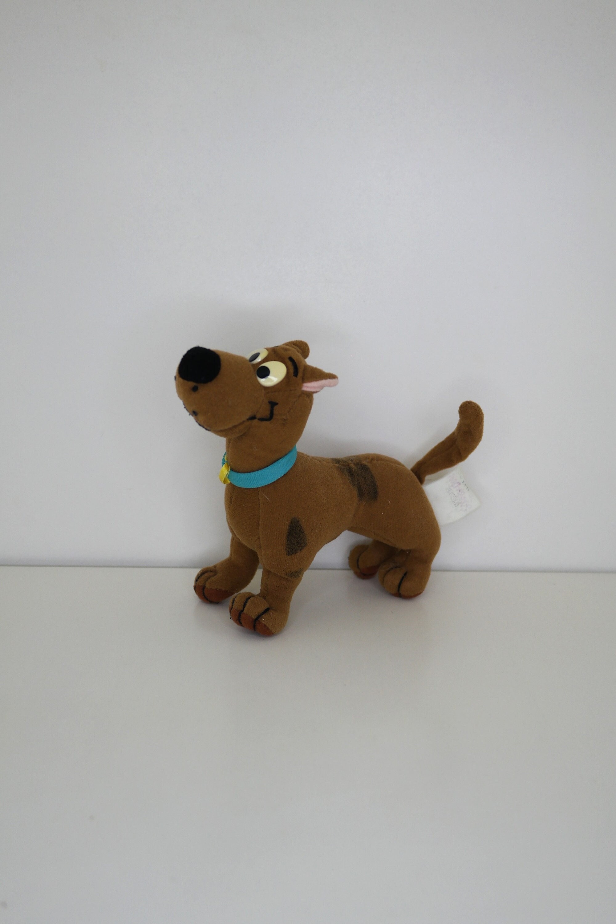 Vintage 1998 Poseable Scooby Doo Plushie - Plush Toy by Hannah  display picture 1