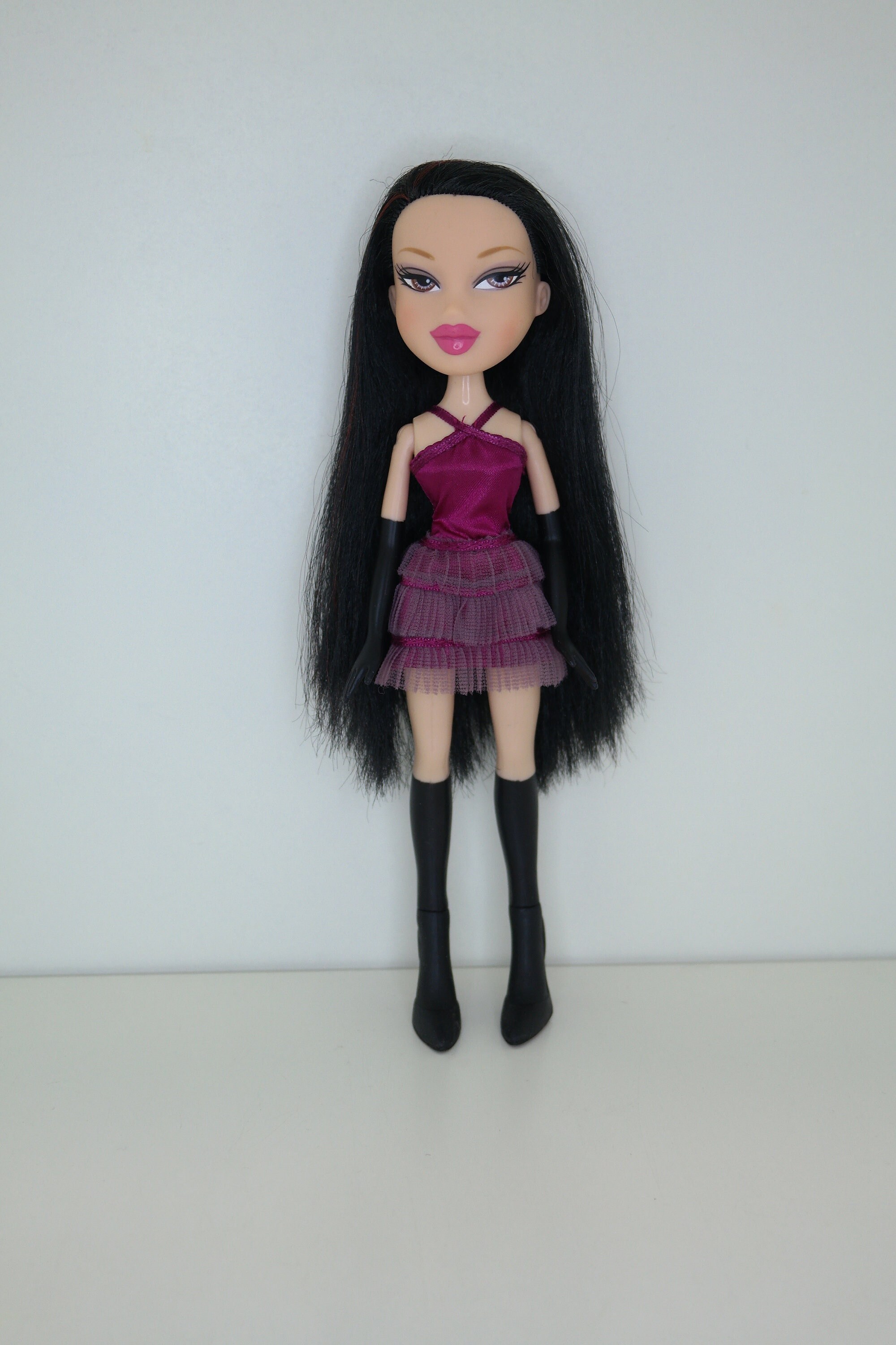 Bratz Dolls Authentic MGA Bratz Bratz Pick Your Fashion Doll: Yasmin  Original Release and Yasmin Read Description 