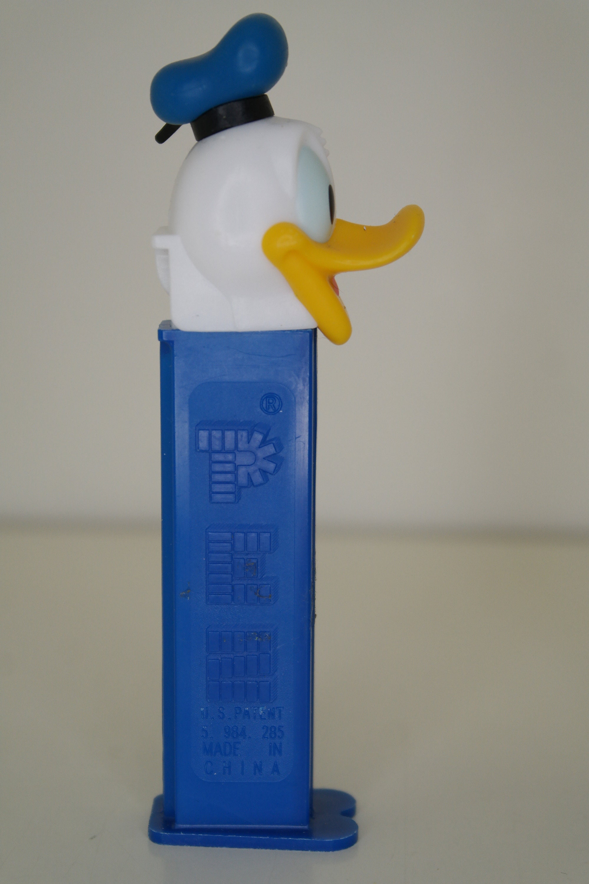 ヴィンテージ 本物 ディズニー PEZ ドナルドダックまたはデイジー